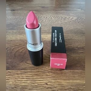 MAC Matte Lipstick Get the Hint? 664 NWT